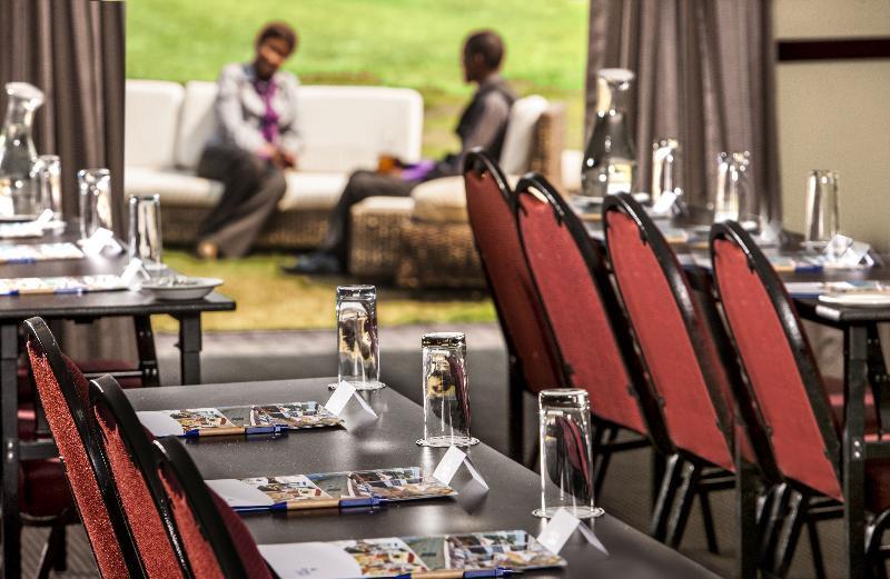 Blackrock Hotel Newcastle Bagian luar foto